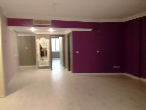 اجاره و رهن آپارتمان زعفرانیه 225  متر شیک