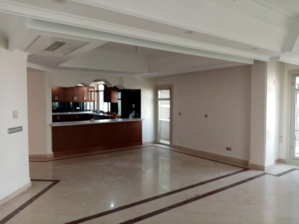 اجاره و رهن آپارتمان باغ فردوس 198 متر اکازيون