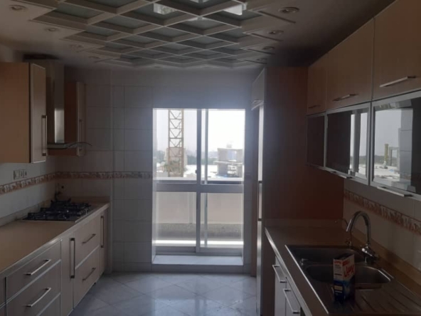 اجاره و رهن آپارتمان زعفرانیه 210 متر شیک