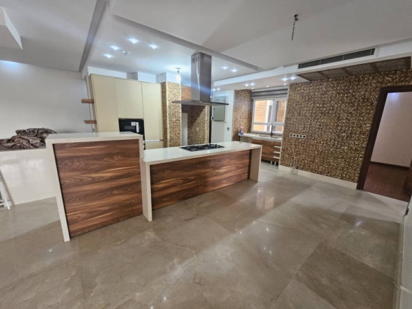 اجاره آپارتمان 165 متری در محمودیه | کد 93